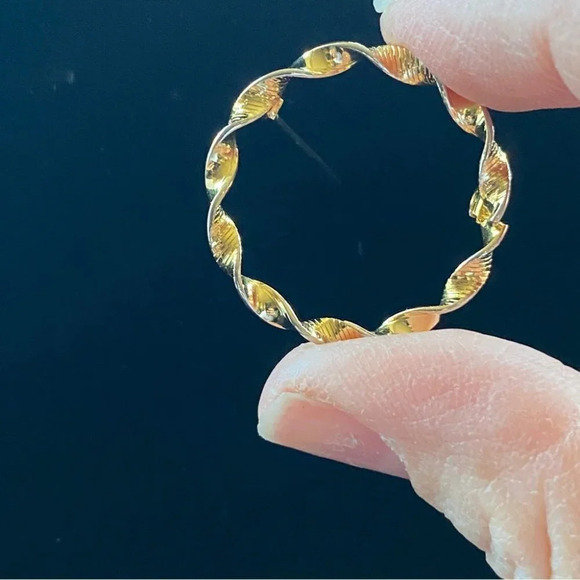 Gold Plated Small Twisted Hoop Brooch Pin - Picture 8 of 8